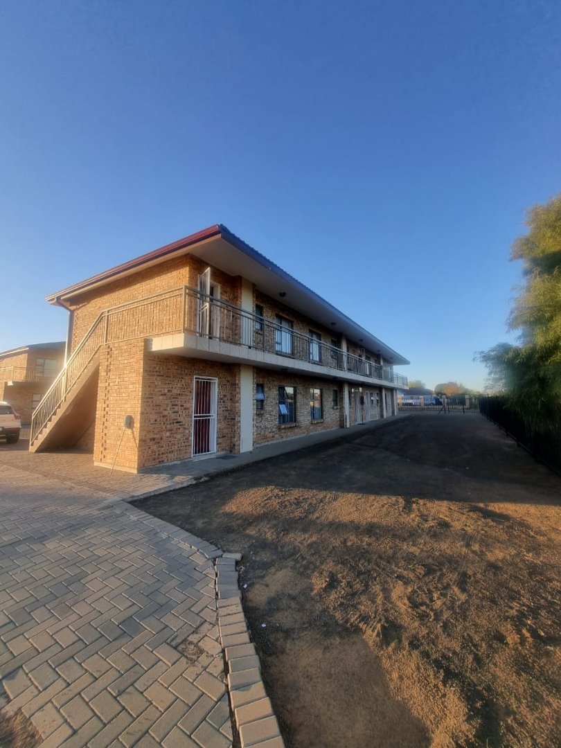 2 Bedroom Property for Sale in Lourierpark Free State